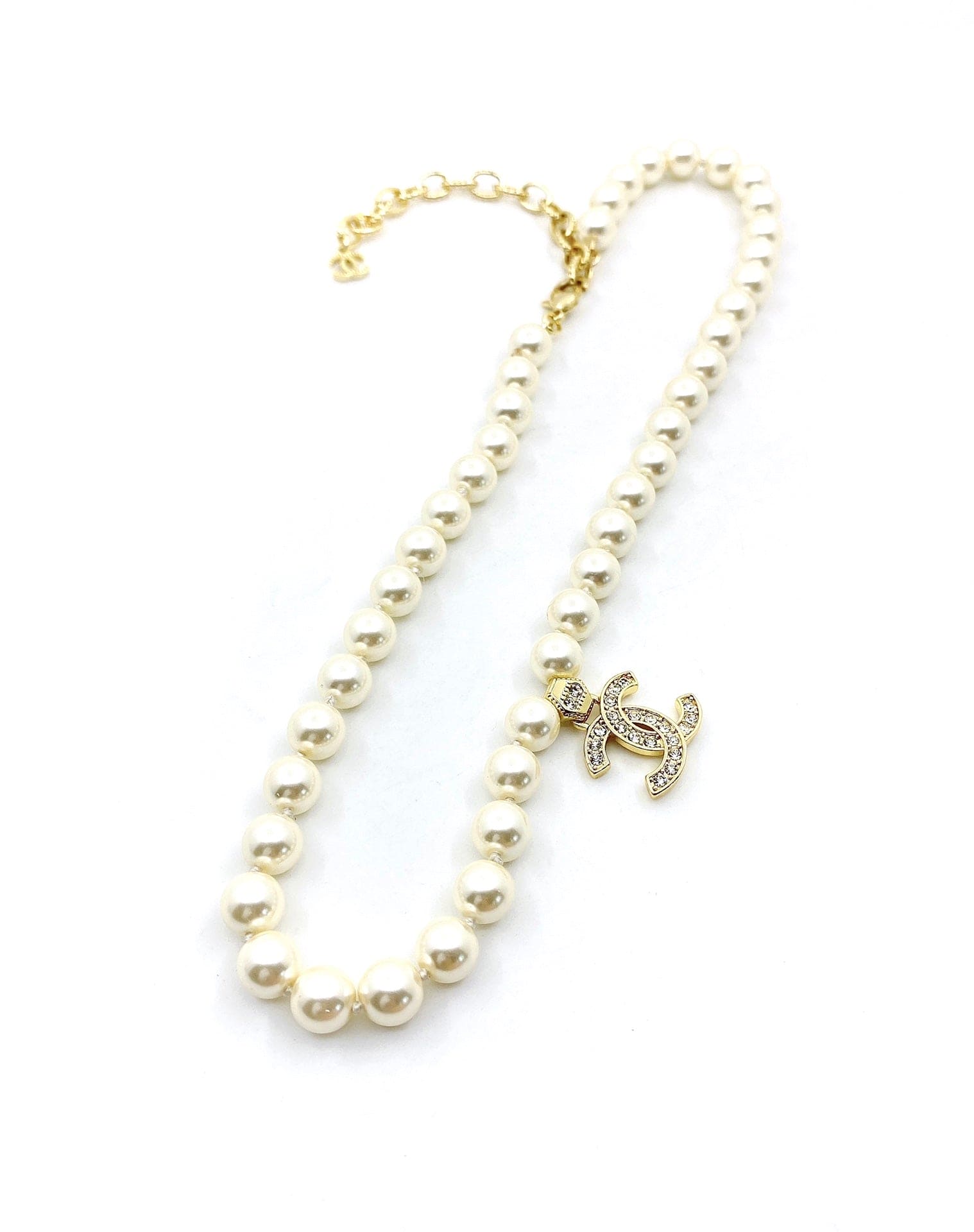 18K  Chanel Diamonds Pearls Necklace