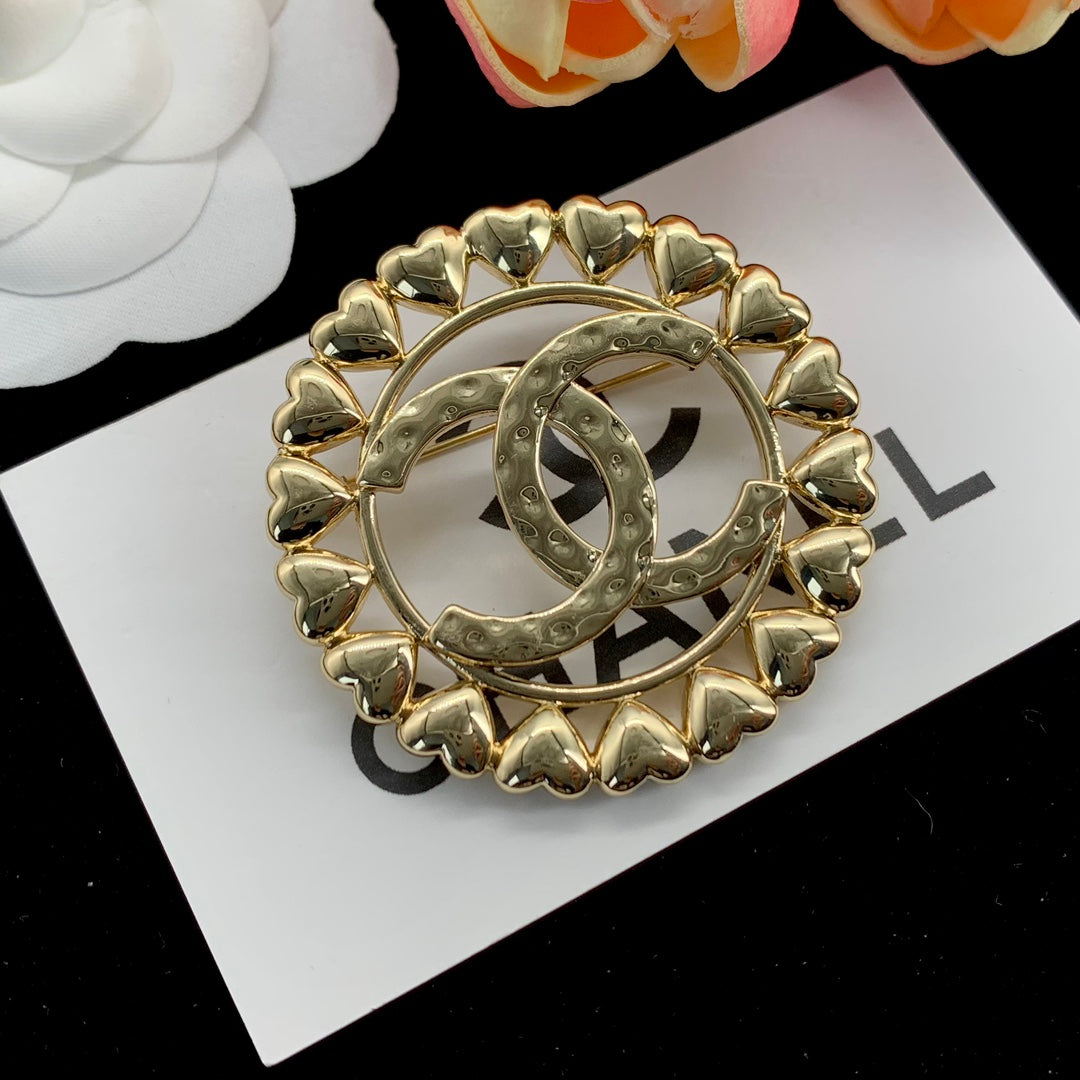 Chanel Brooch Gold 175815