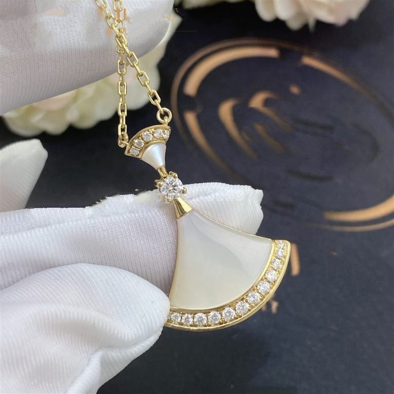 Bvlgari Dream Necklace MOP Gold Cubic Zirconia